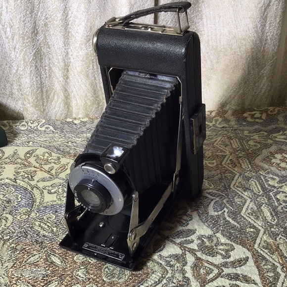 Vintage bellows camera folding Kodak vigilant junior with original booklet - Picture 3 of 13